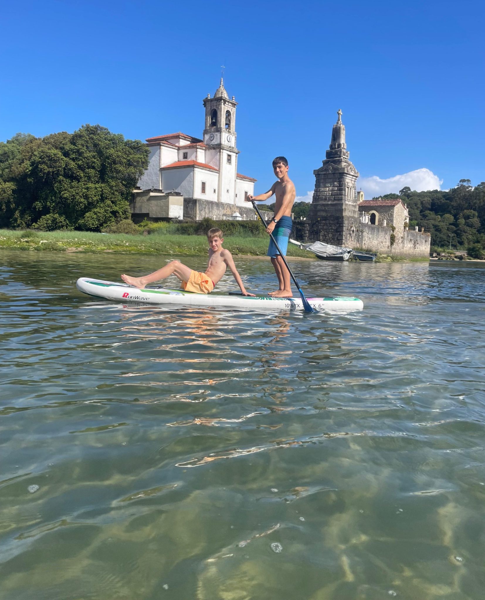 Paddle surf rental